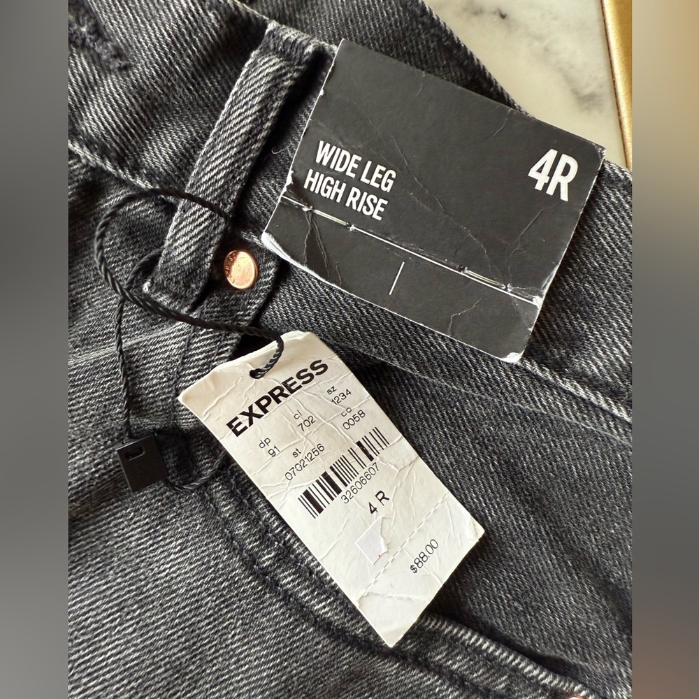 EXPRESS Women’s High Waisted Washed Black Wide Leg Jean Size:4R Brand New w/tags - Picture 10 of 14